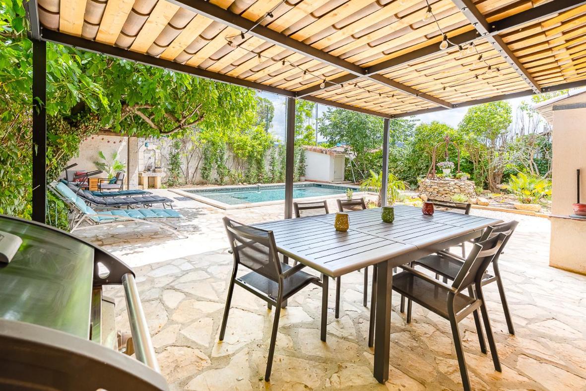 Maison De Maitre 230M² En Plein Coeur Du Village Camps-la-Source Экстерьер фото